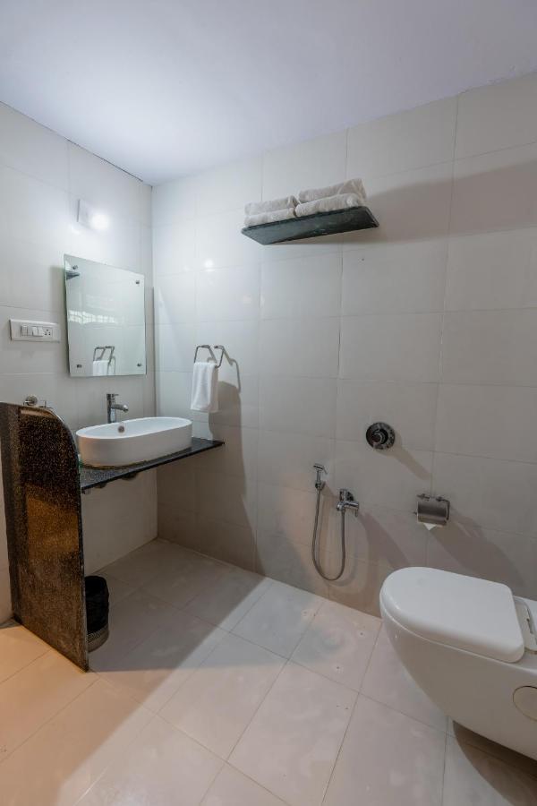 Saavaj Resort, Sasan Gir - Where Wilderness Meets Luxury מראה חיצוני תמונה